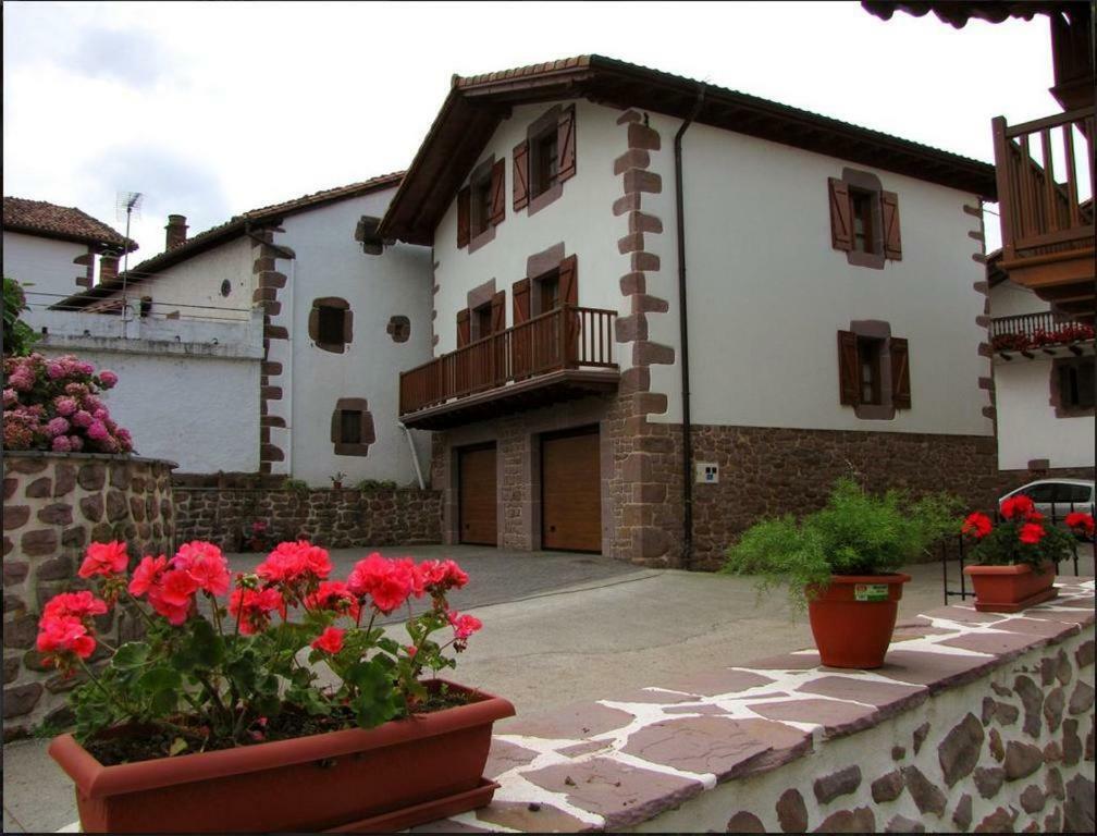 Hostal Casa Bentta Errazu Exterior foto
